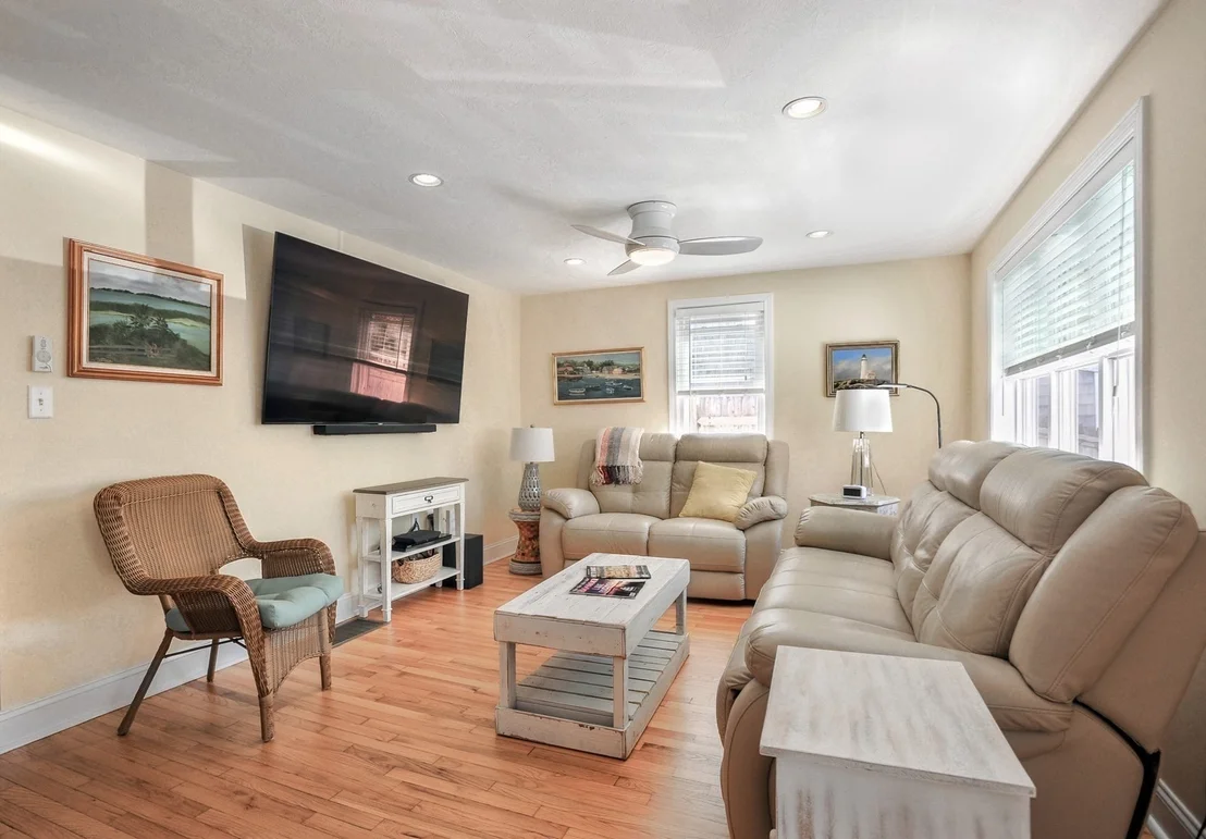 Photo of 9 G St