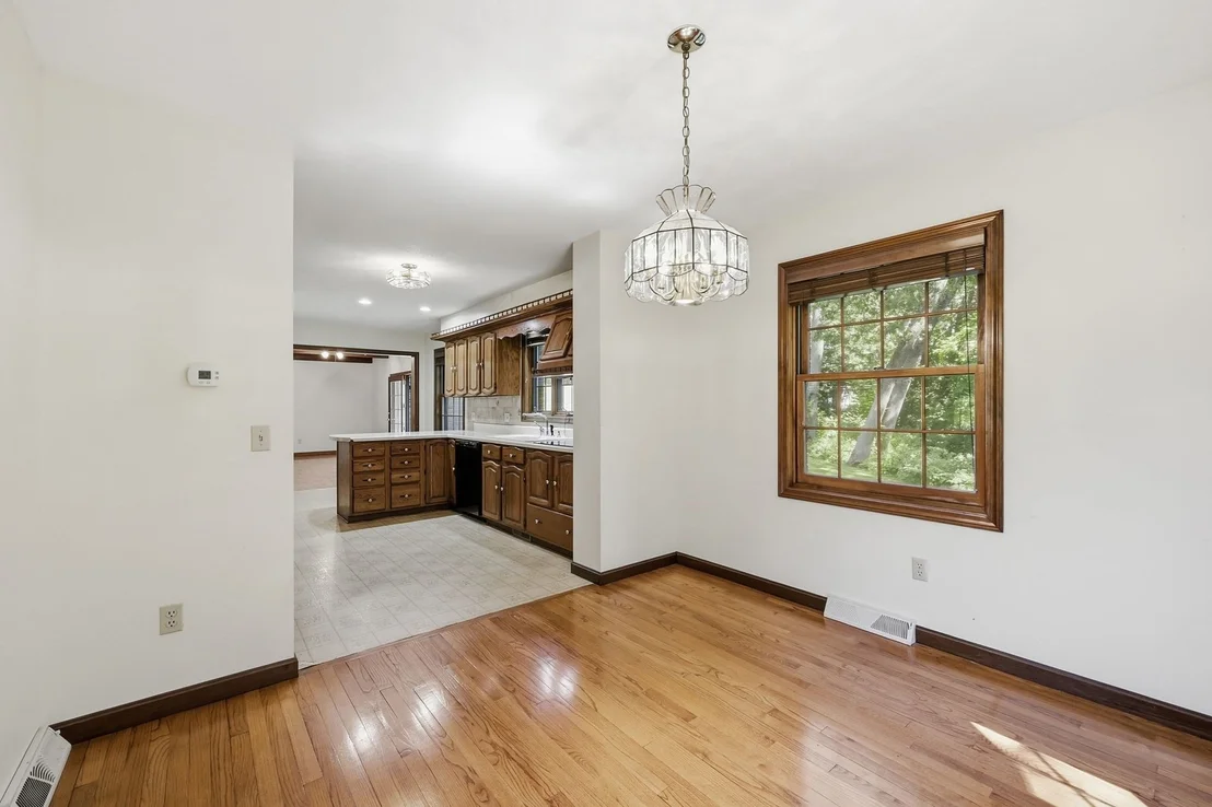 Photo of 227 Telegraph Ave