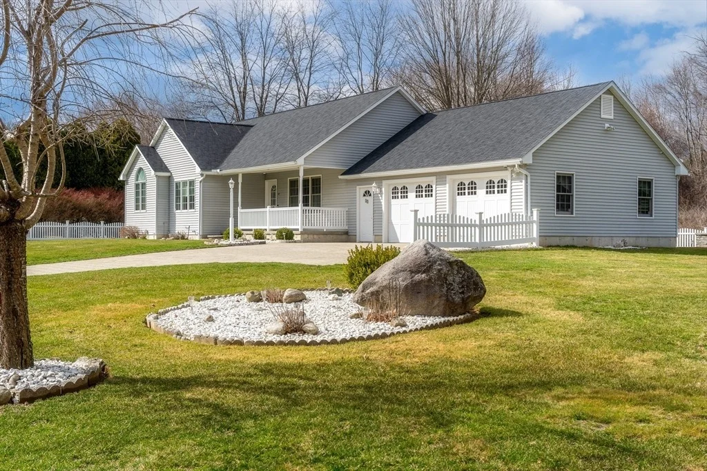 Photo of 15 Holly Circle