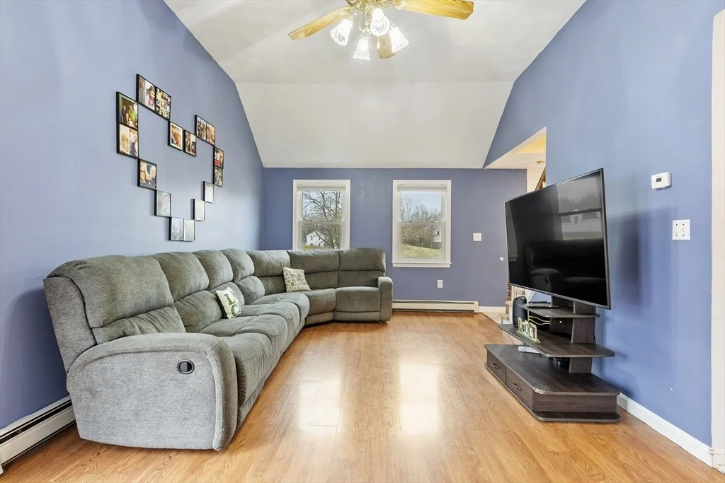 Photo of 27 Merrimac Dr