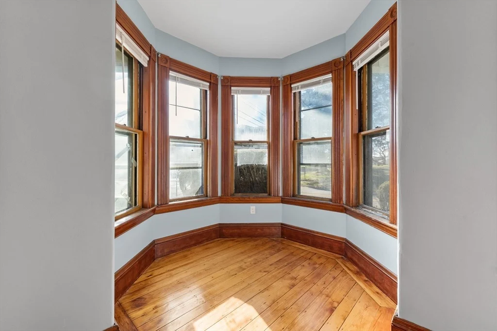 Photo of 16 Pleasant St