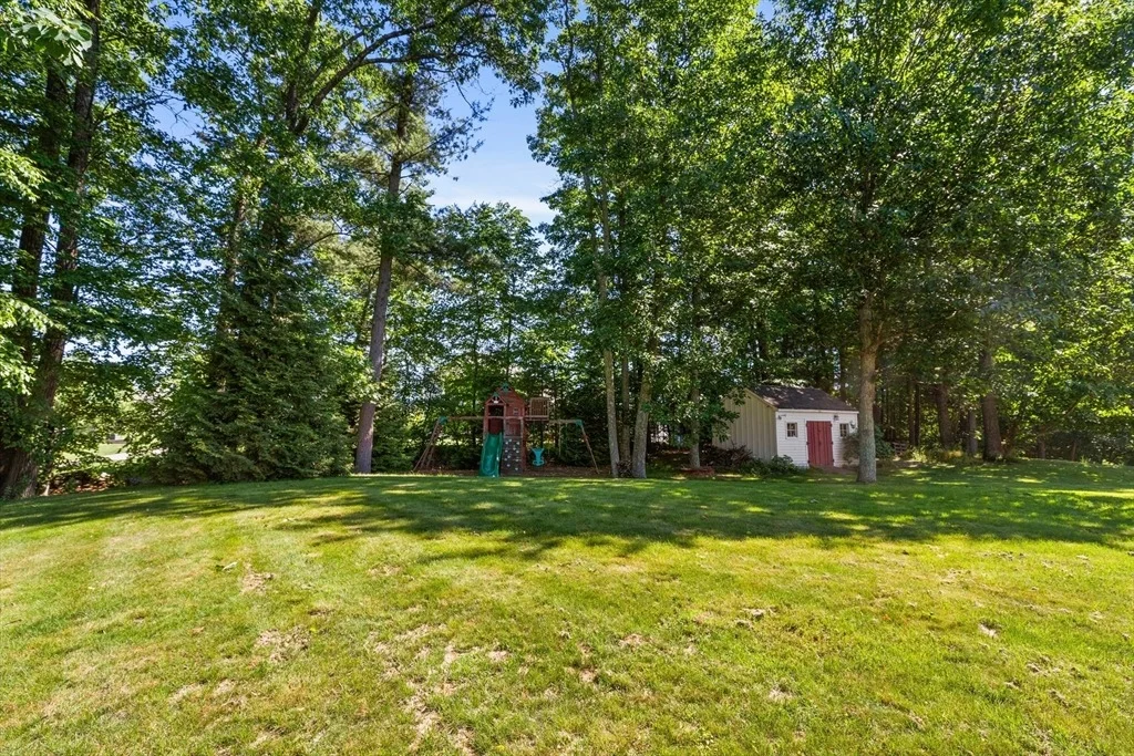 Photo of 49 Larson Ave