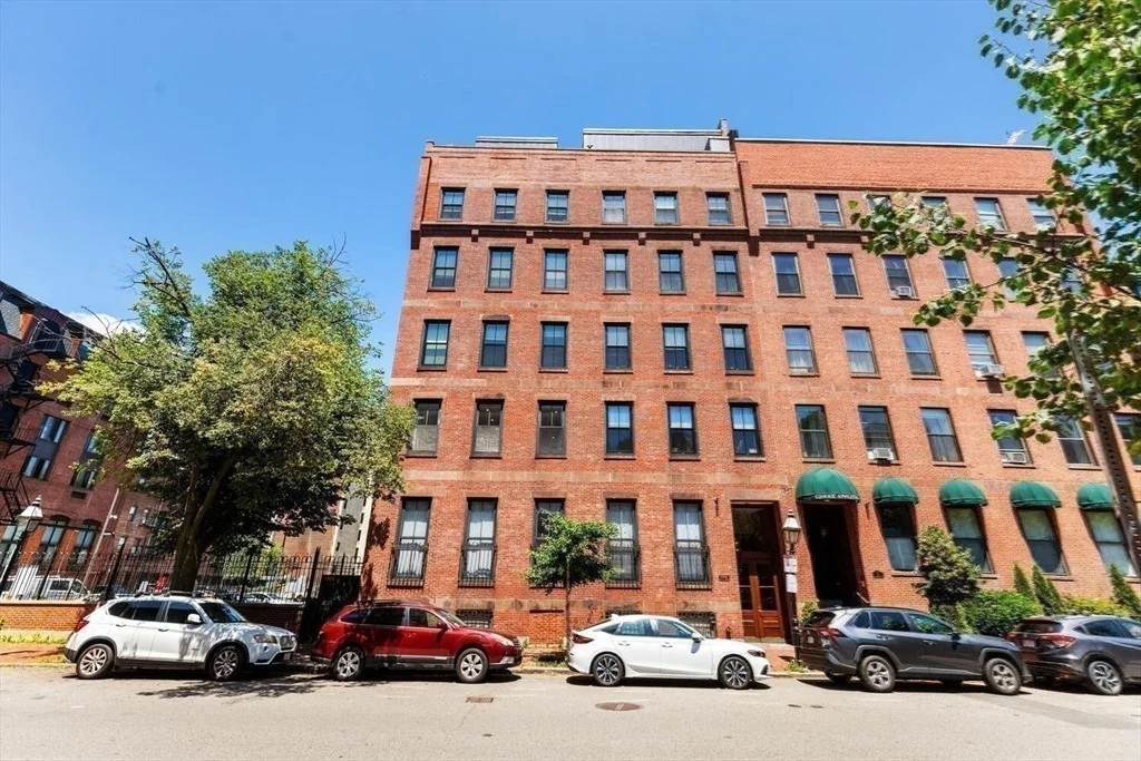 Photo of Unit 2D at 5 Appleton St