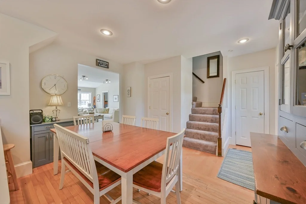 Photo of 261 Thompson Road
