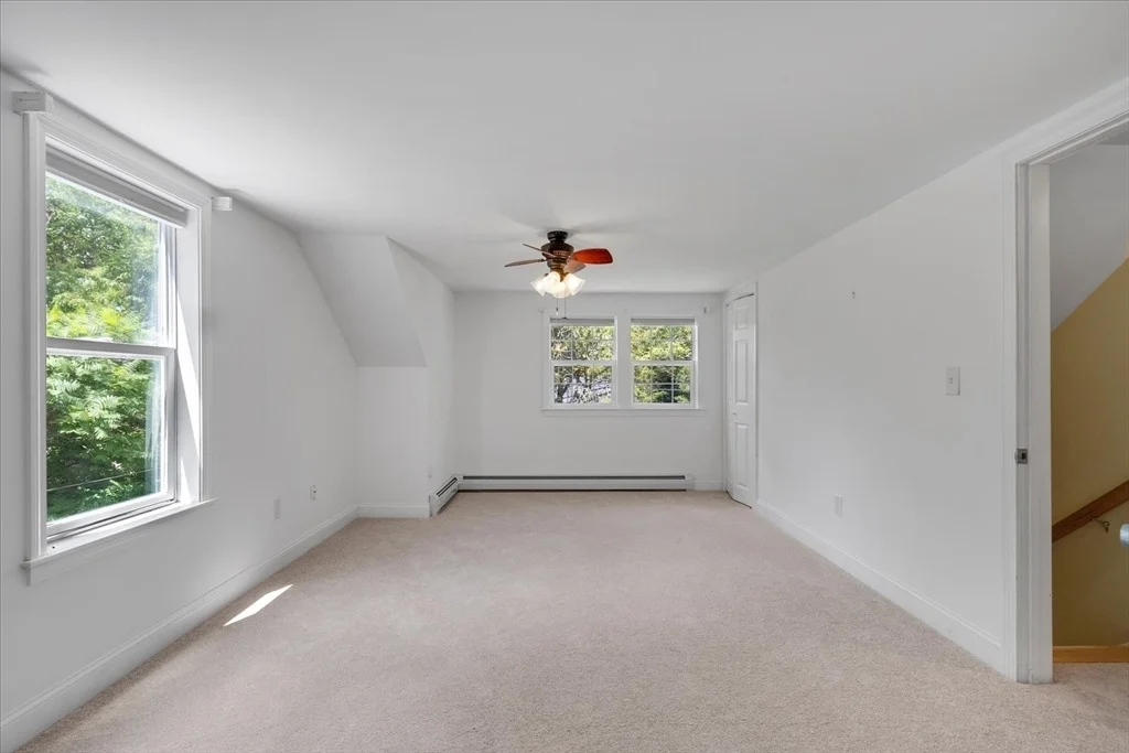 Photo of 15 Melissa Ave