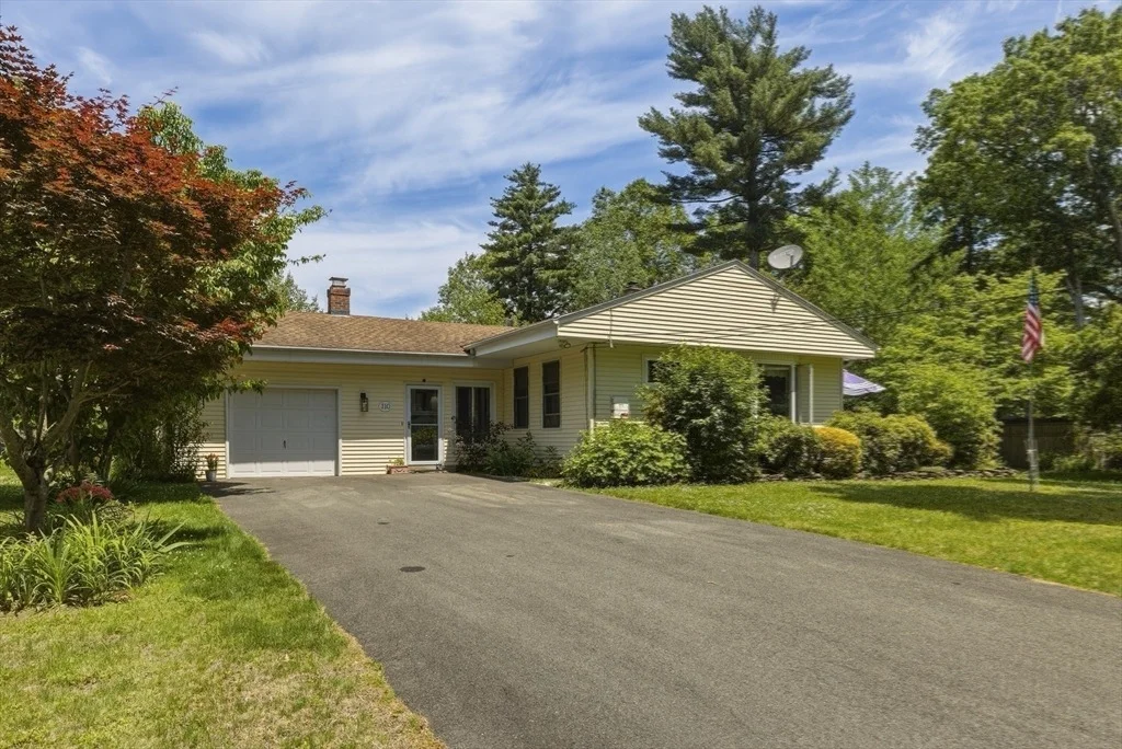 Photo of 110 Parkerview St.