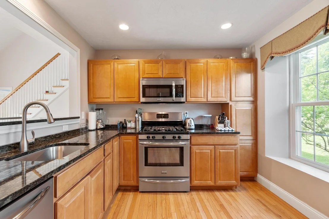 Photo of 2 Adams Cir (Devens)