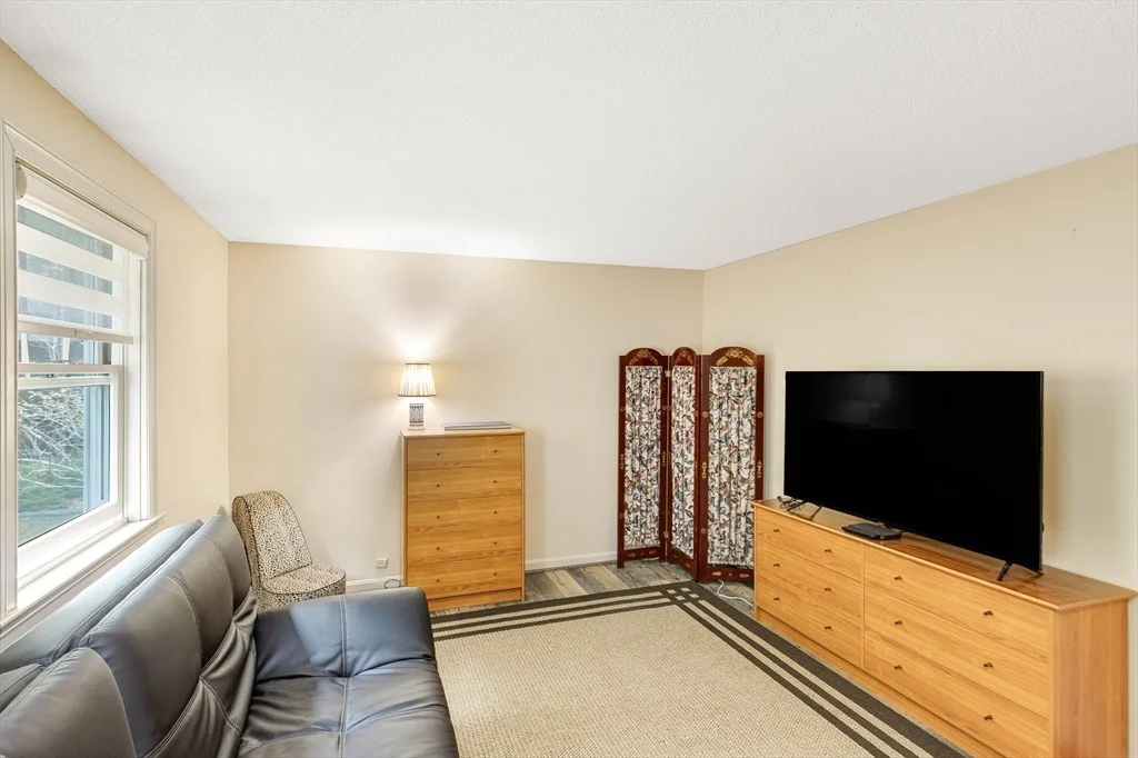 Photo of 156 Newbury Rd