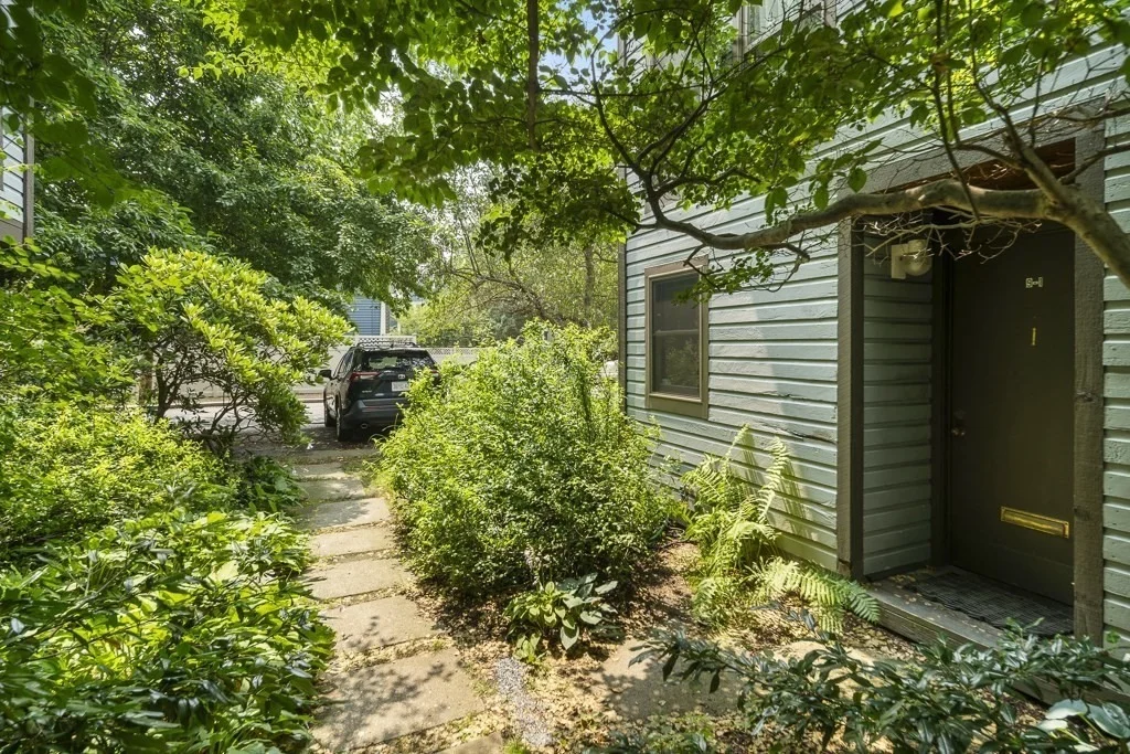 Photo of 9-1 Bellis Circle