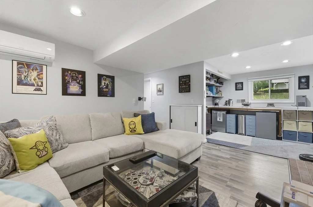 Photo of 55 Overlook Dr W