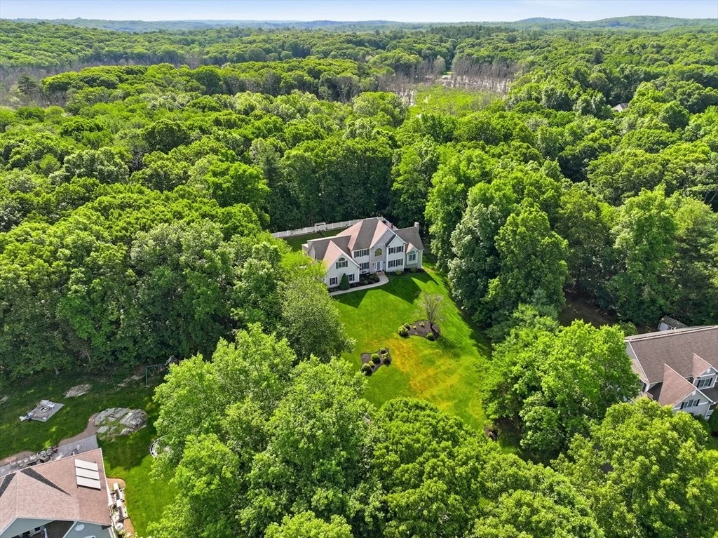 Photo of 74 Whipple Brook Road