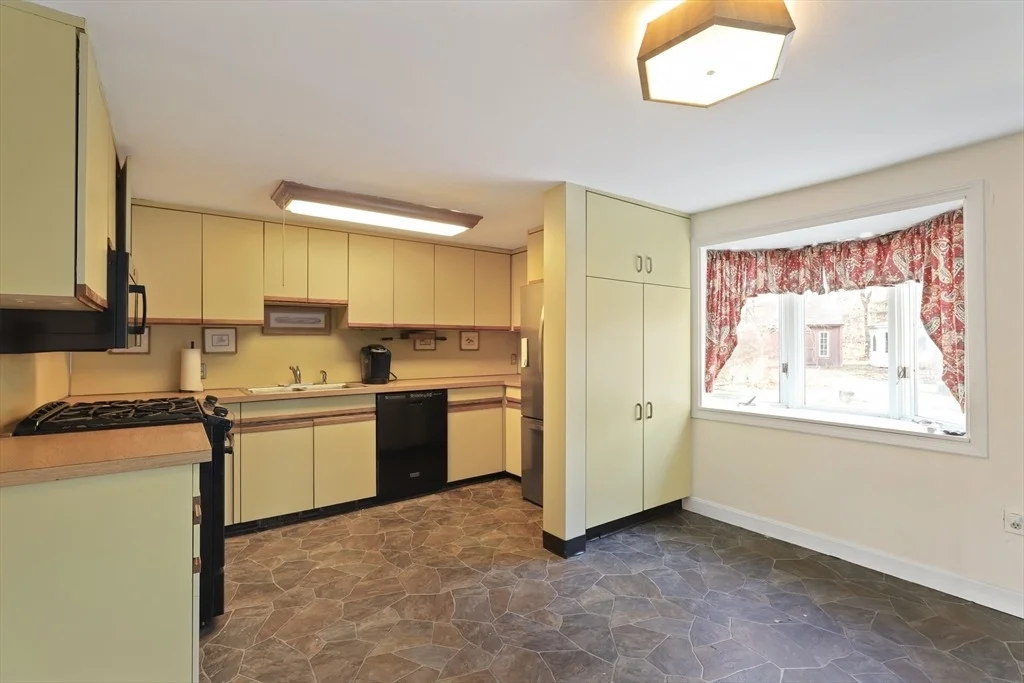 Photo of 22 Coolidge Rd