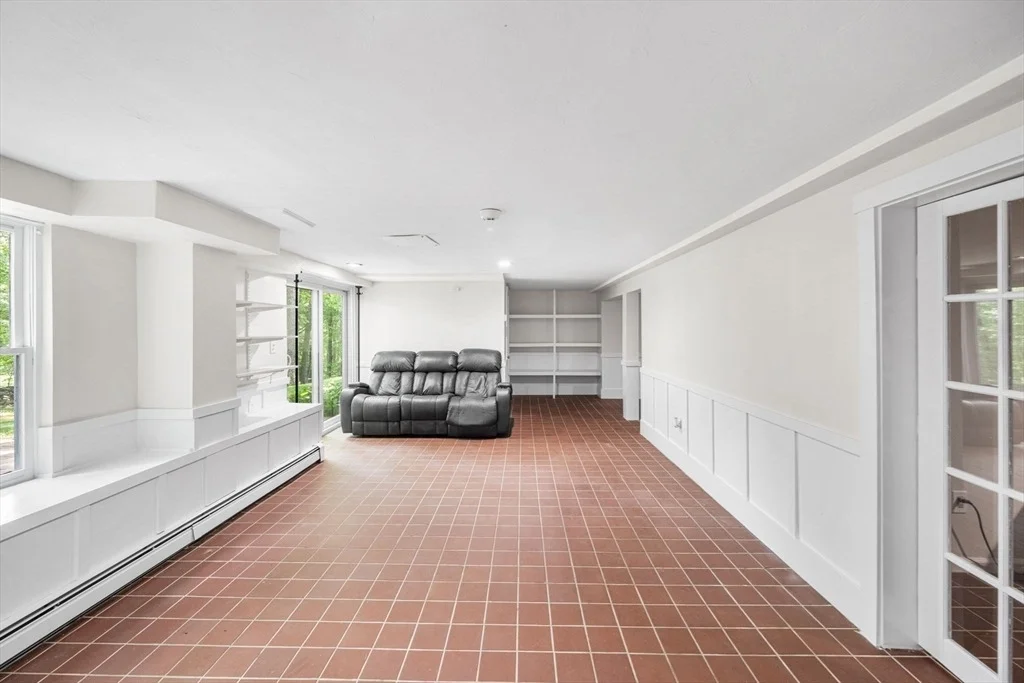 Photo of 4 Skyview Dr