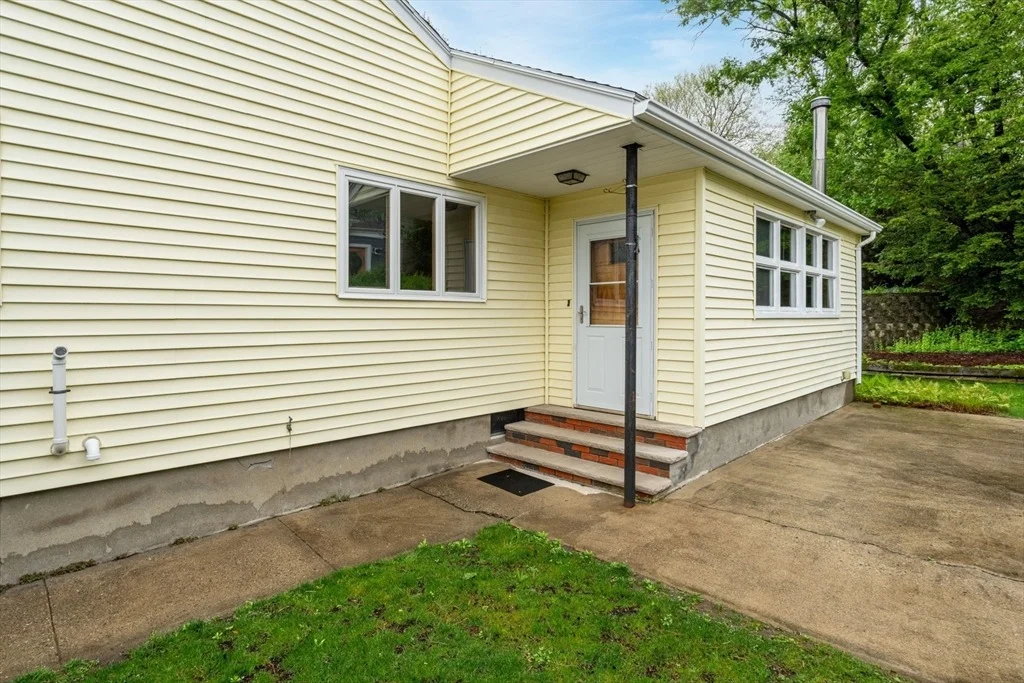 Photo of 303 Forest St