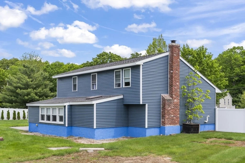 Photo of 76 Maplewood Cir