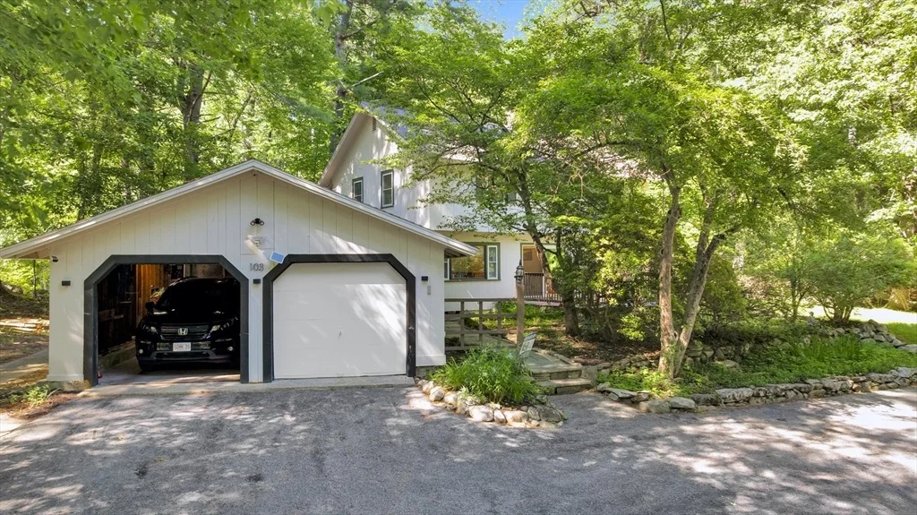 Photo of 103 Newtown Road