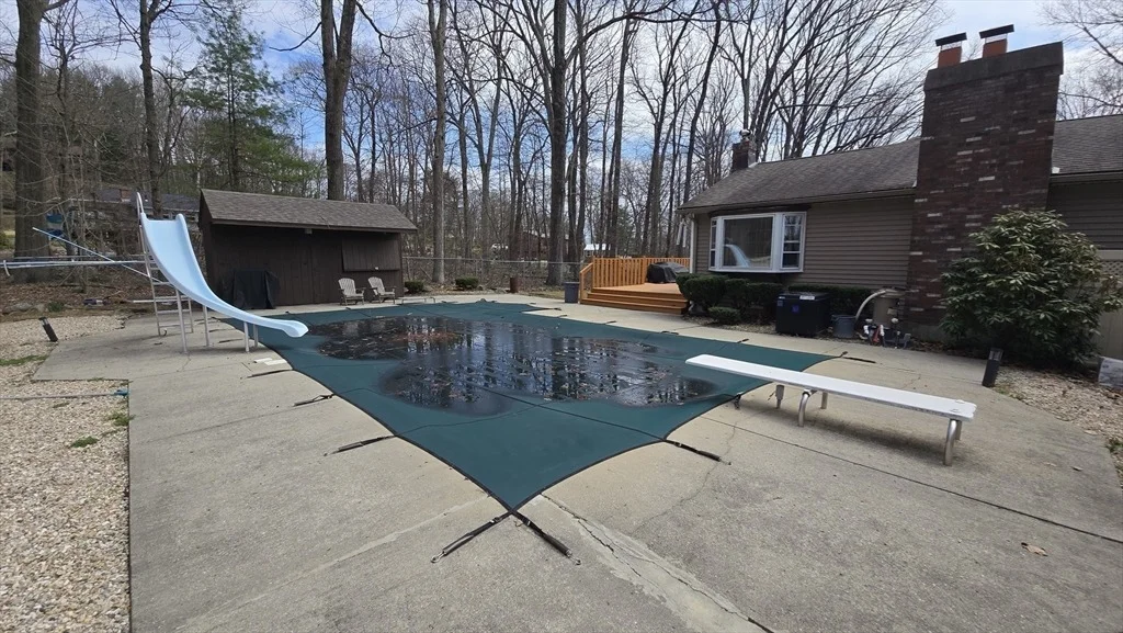 Photo of 142 Marion Cir