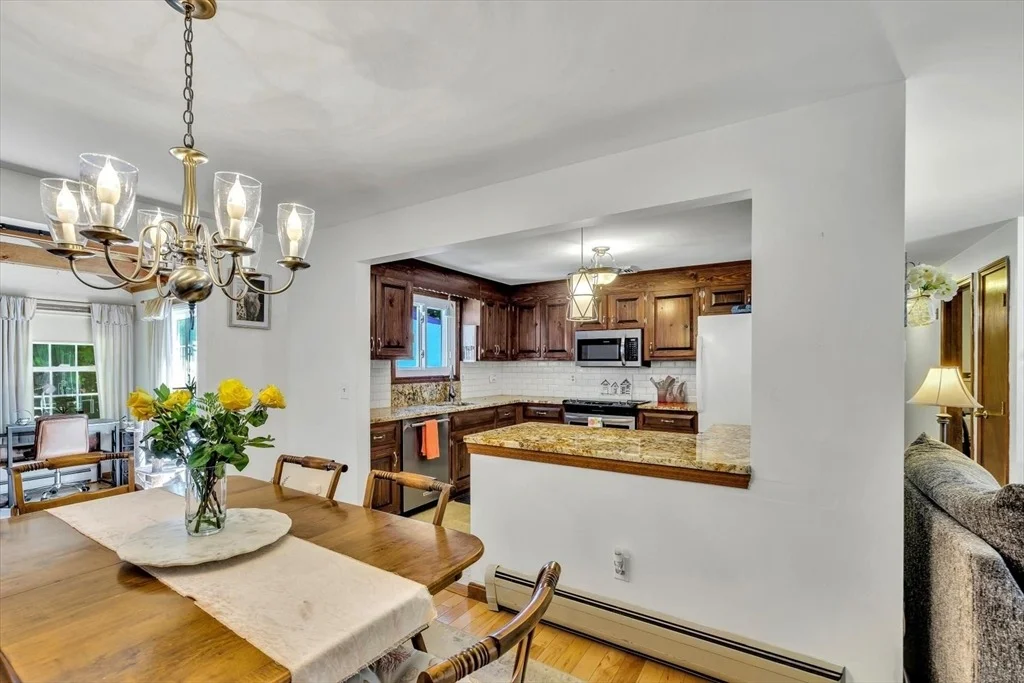 Photo of 248 Mashpee Neck Rd
