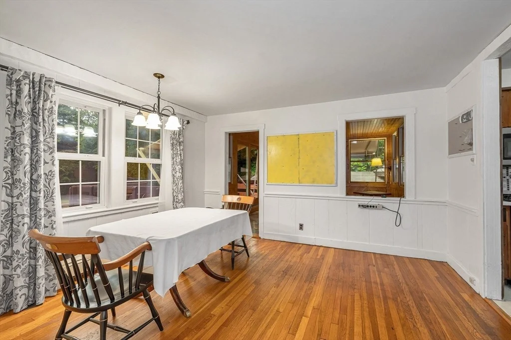 Photo of 160 Forest St