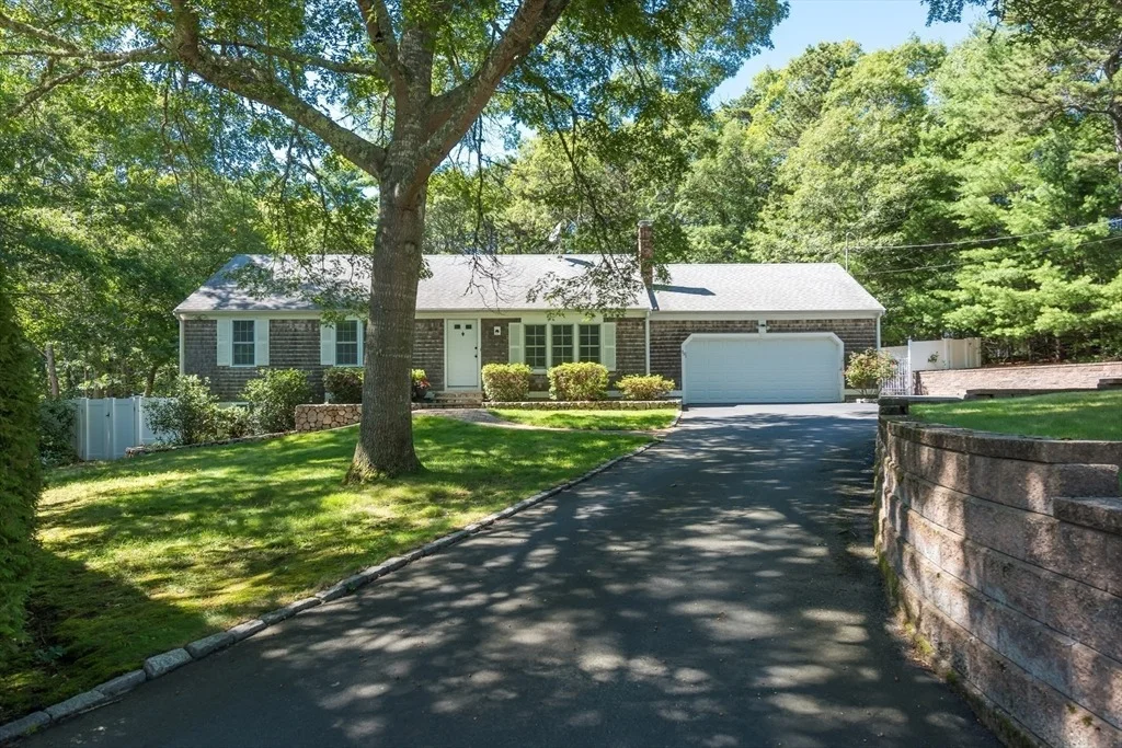 Photo of 35 Sharon Cir