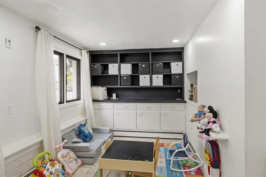 Photo of 82 Cornell Rd