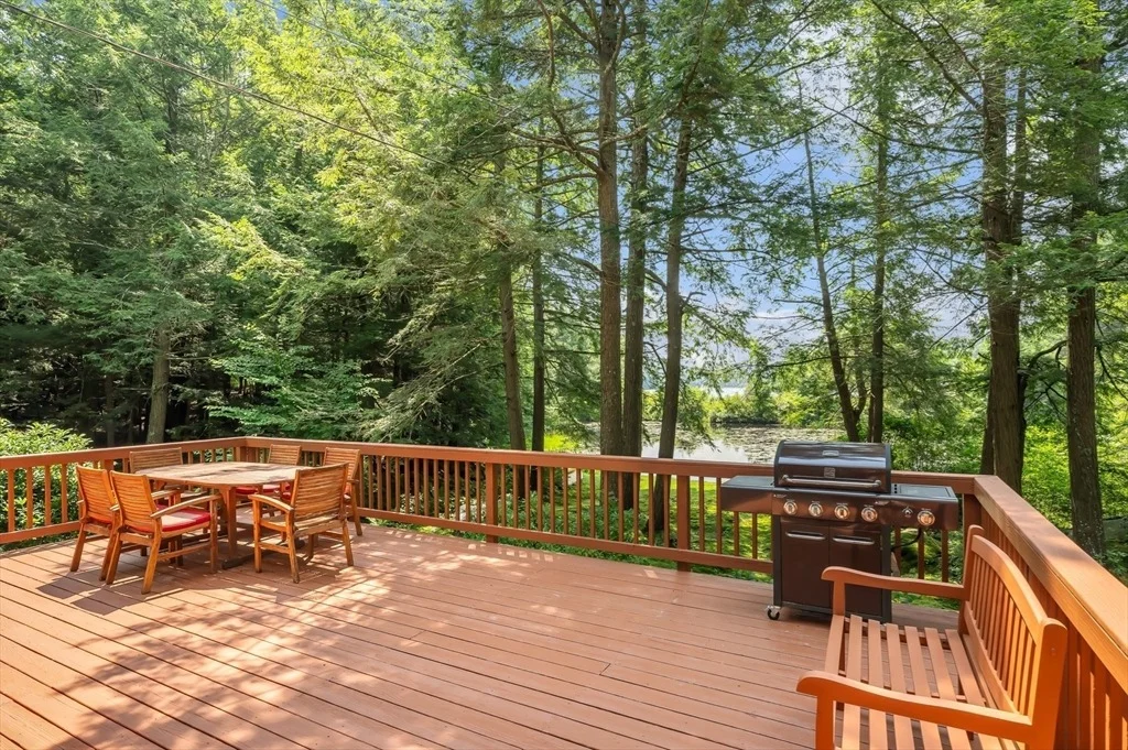 Photo of 32 Pond Hill Rd