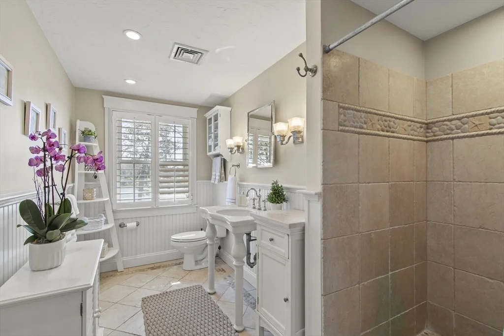 Photo of 9 Fabyan Way
