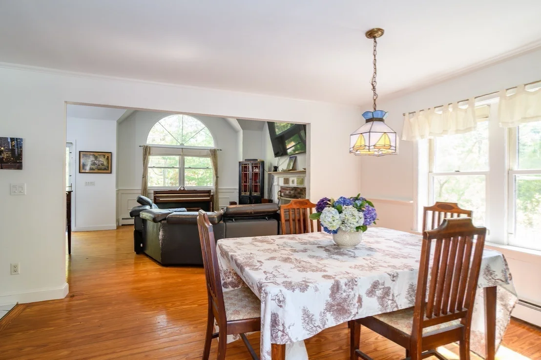 Photo of 191 James Cir