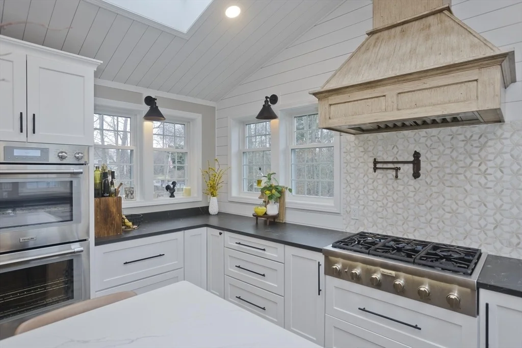 Photo of 306 Whippoorwill Dr