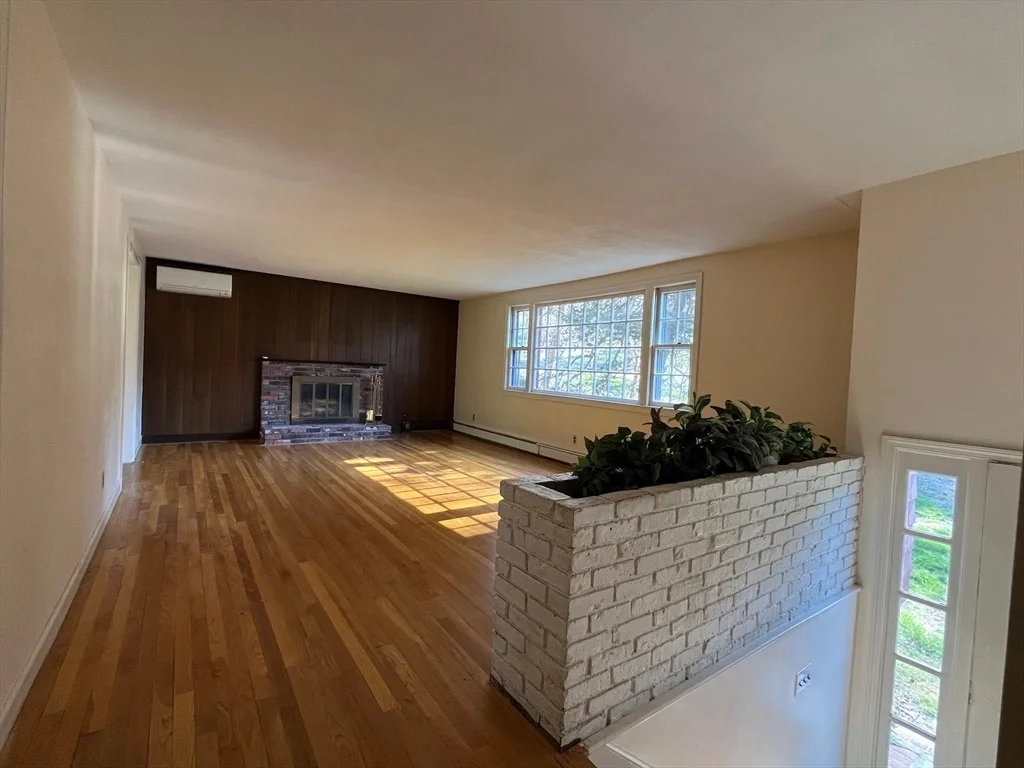 Photo of 8 Wachusett Drive