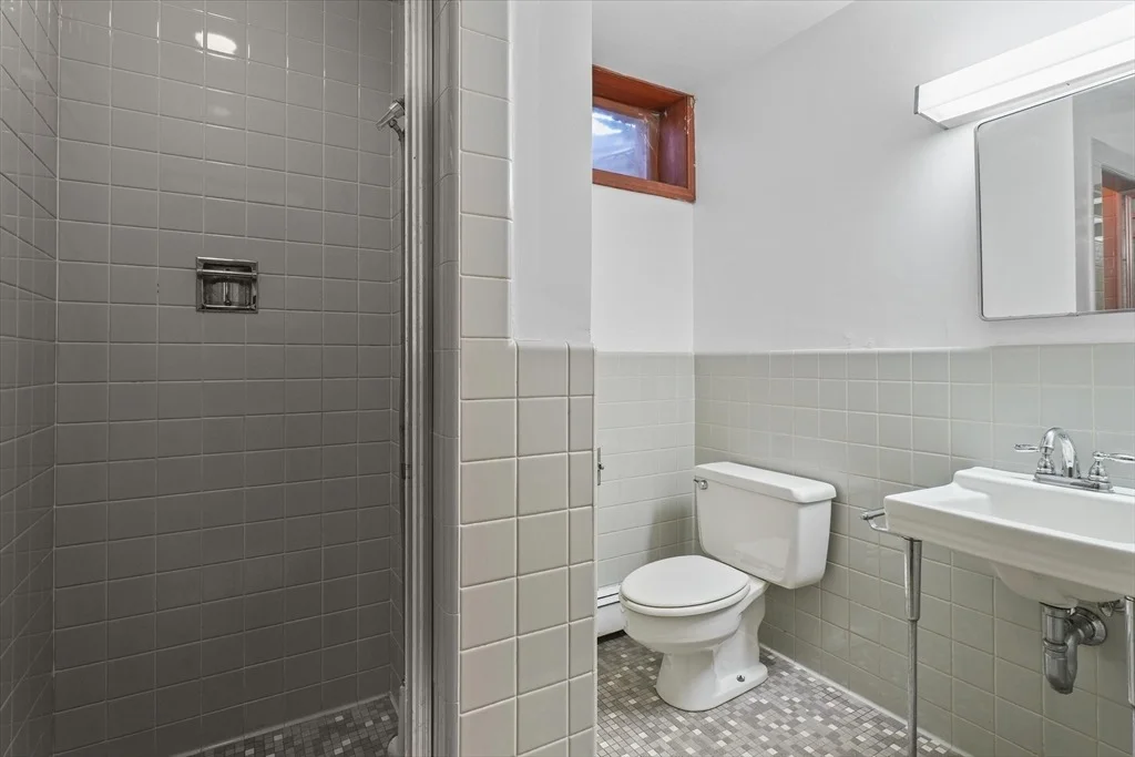 Photo of 162 Starr Ave