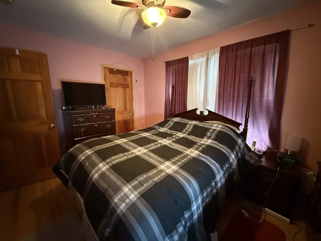 Photo of 287 Bacon St