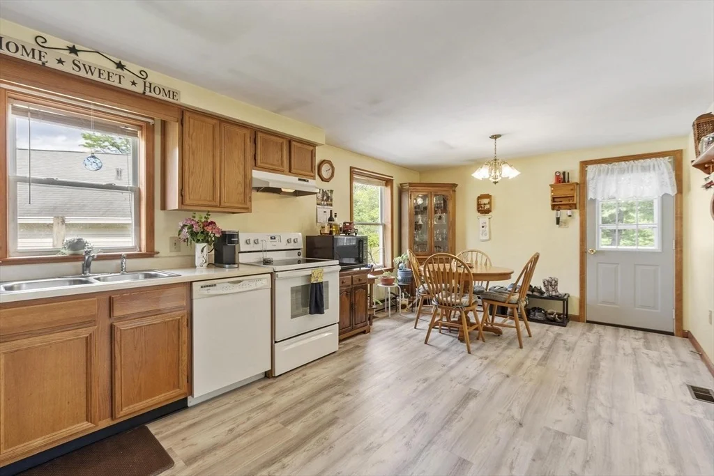 Photo of 31 Brookside Rd