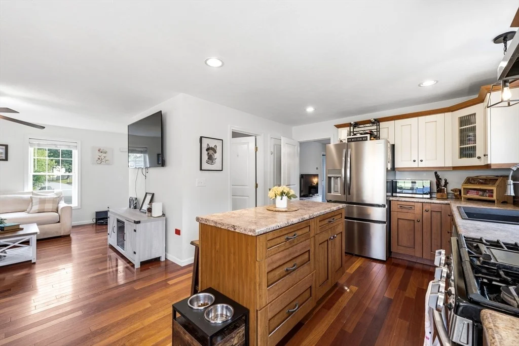 Photo of 341 Primrose Hill