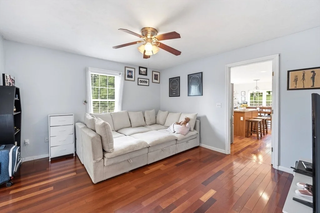 Photo of 341 Primrose Hill