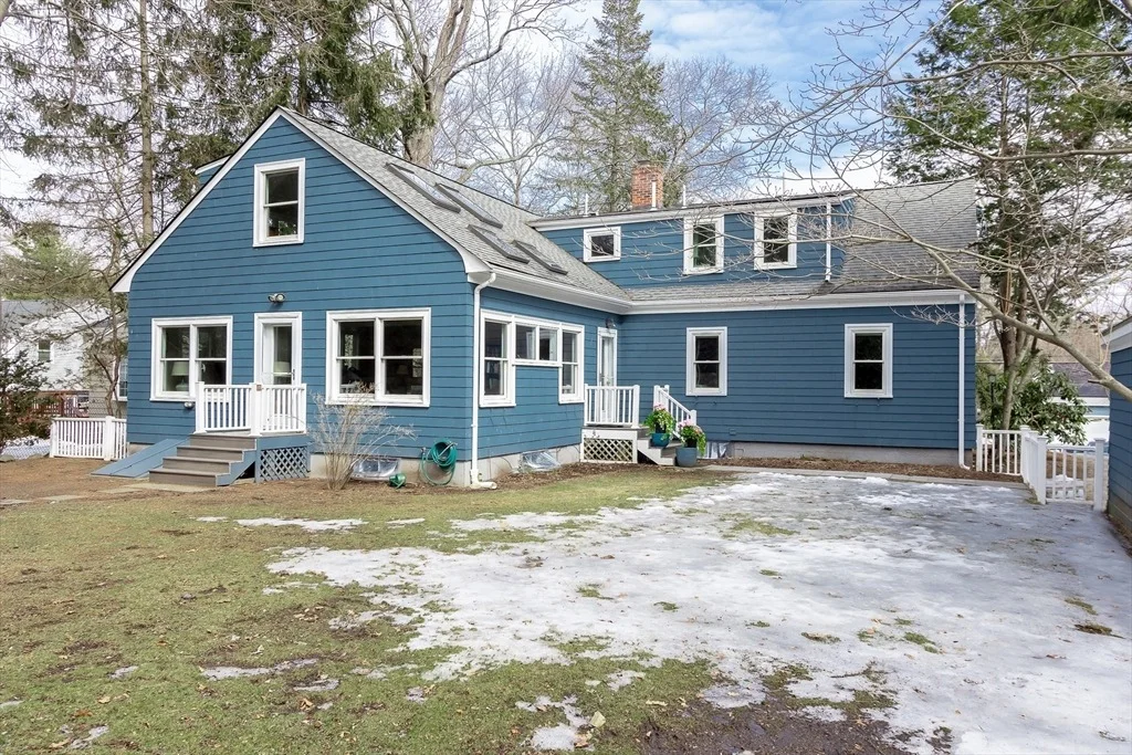 Photo of 663 Greendale Ave