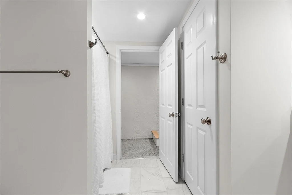 Photo of 472 Coronation Drive