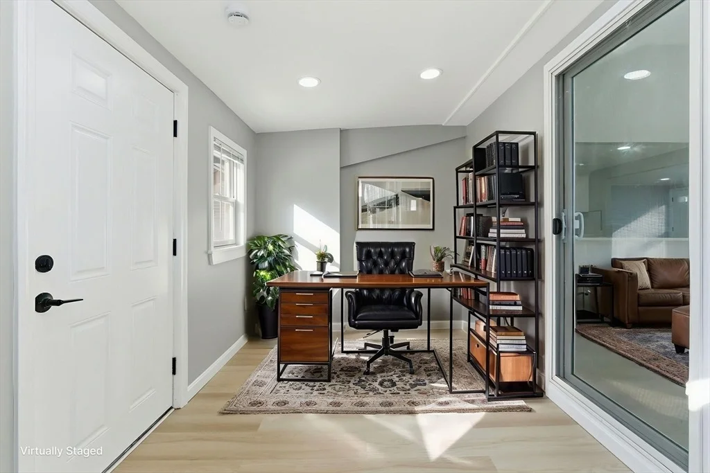 Photo of 206 Burnham
