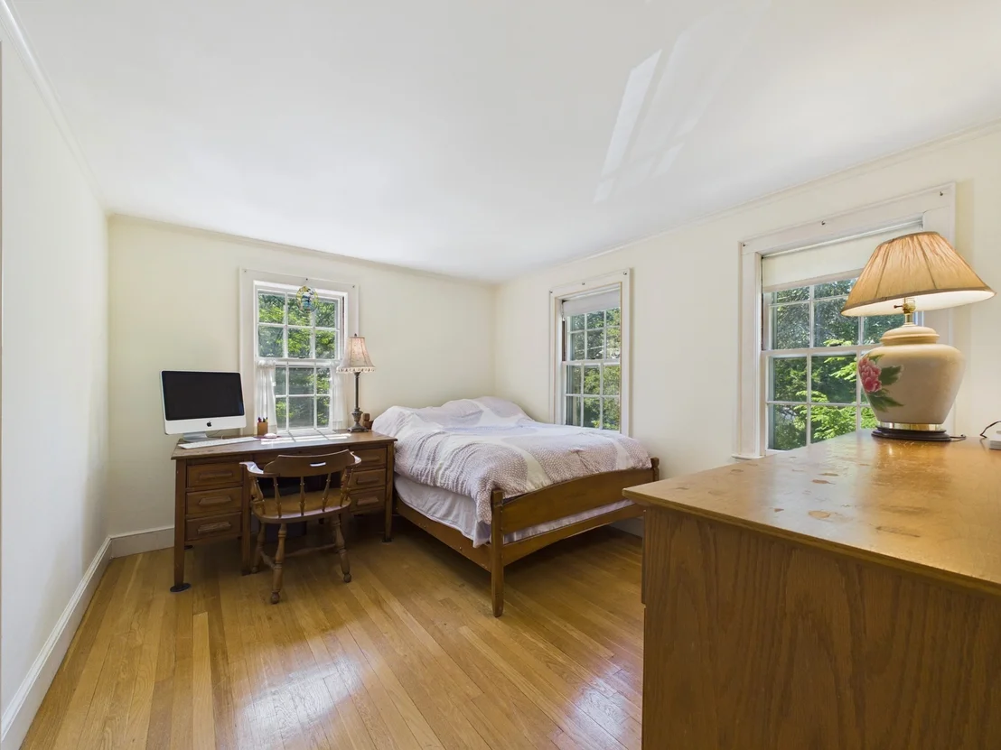 Photo of 390 Marsh St