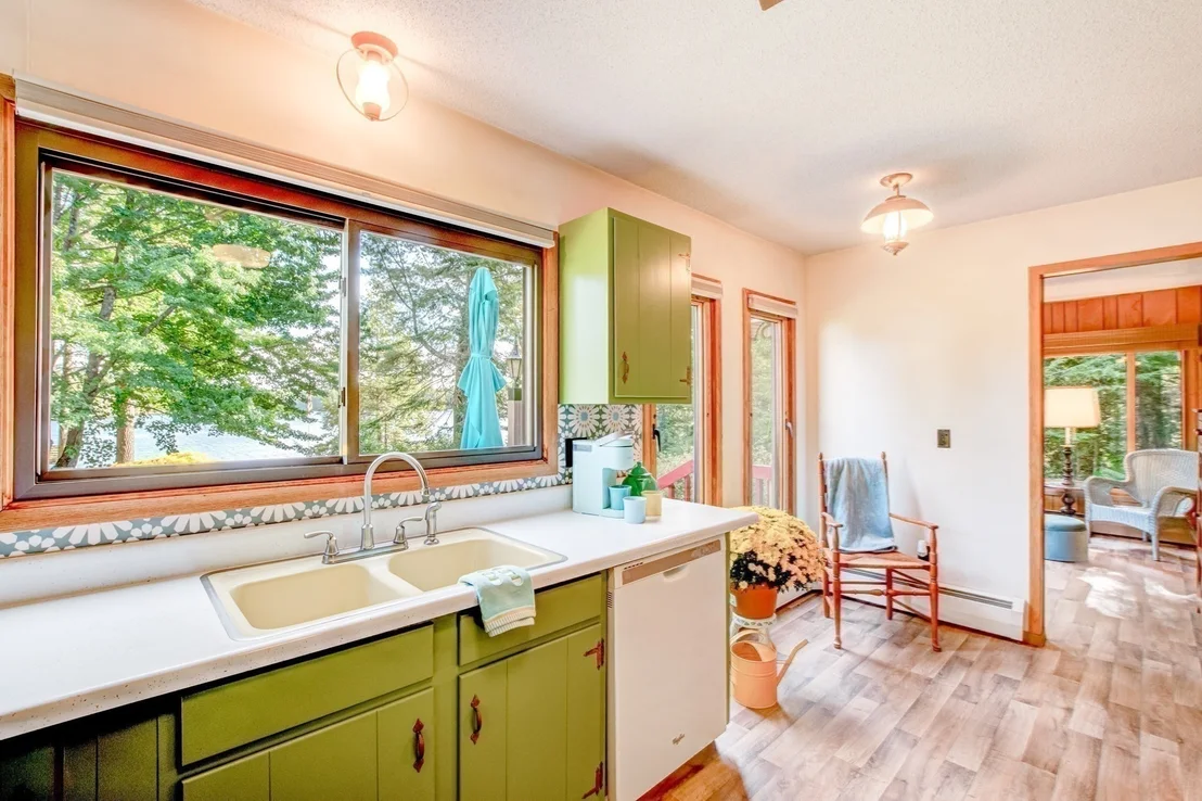 Photo of 64 Lakeshore Dr