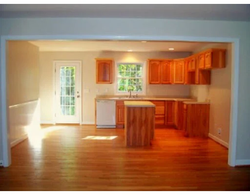 Photo of 1741 Main Road