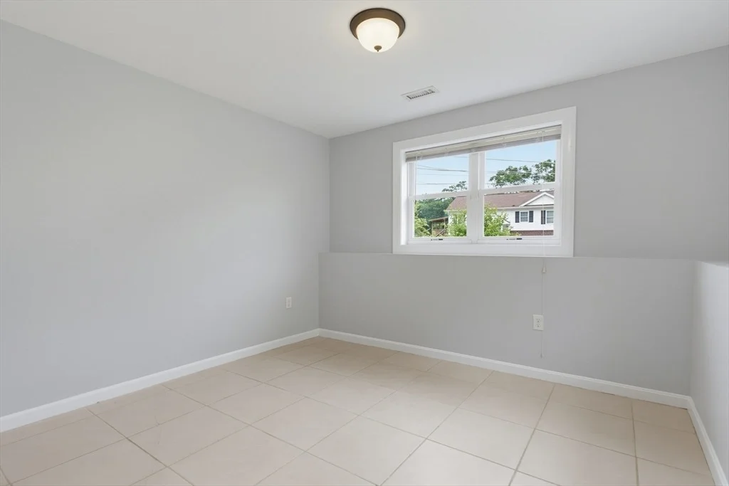 Photo of 70 Swan Ave