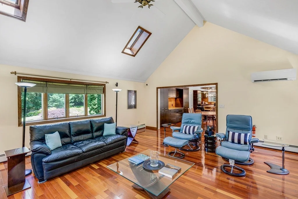 Photo of 9 Isabelle Circle