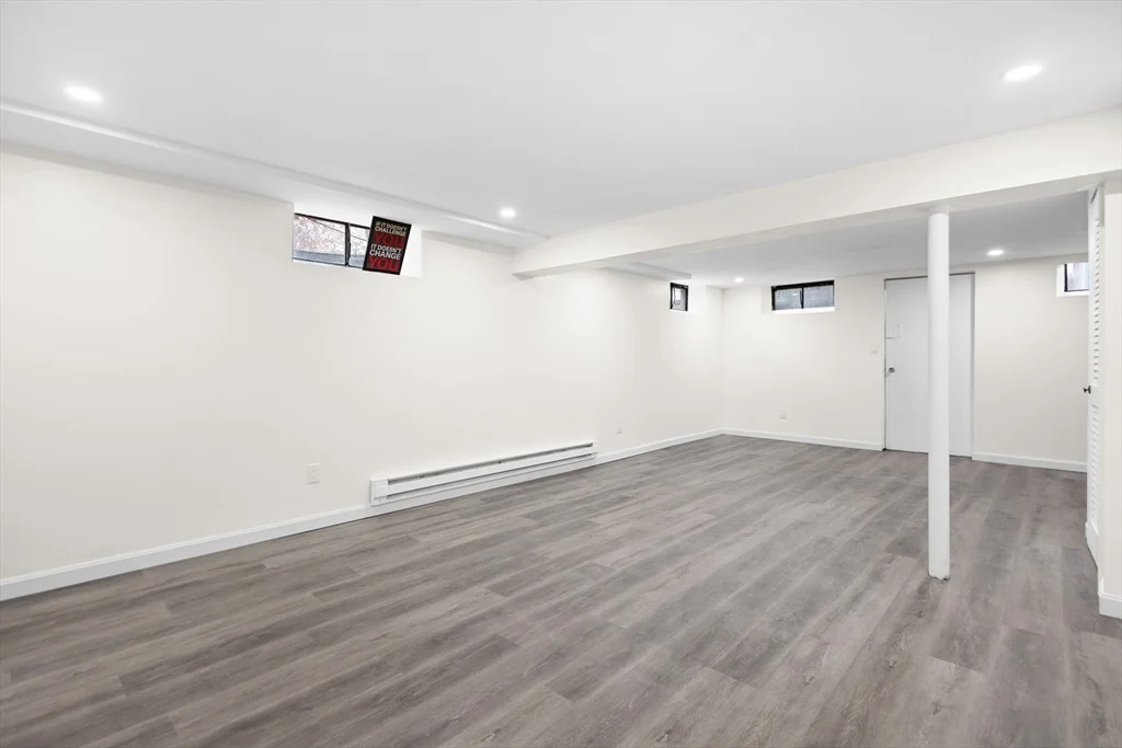Photo of 25 Lakeview St