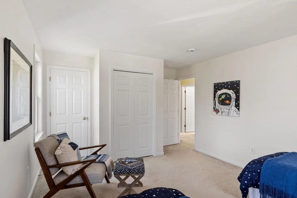 Photo of 5 Westside Dr