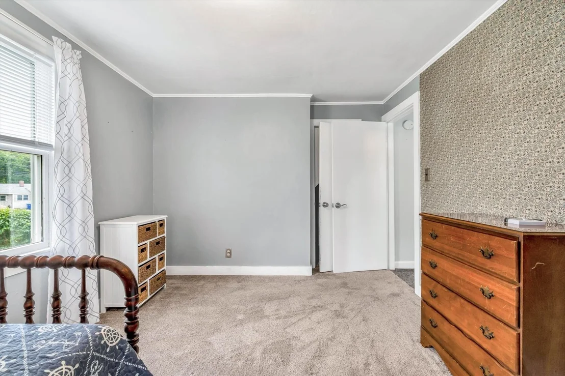 Photo of 7 Queens Bay Ln