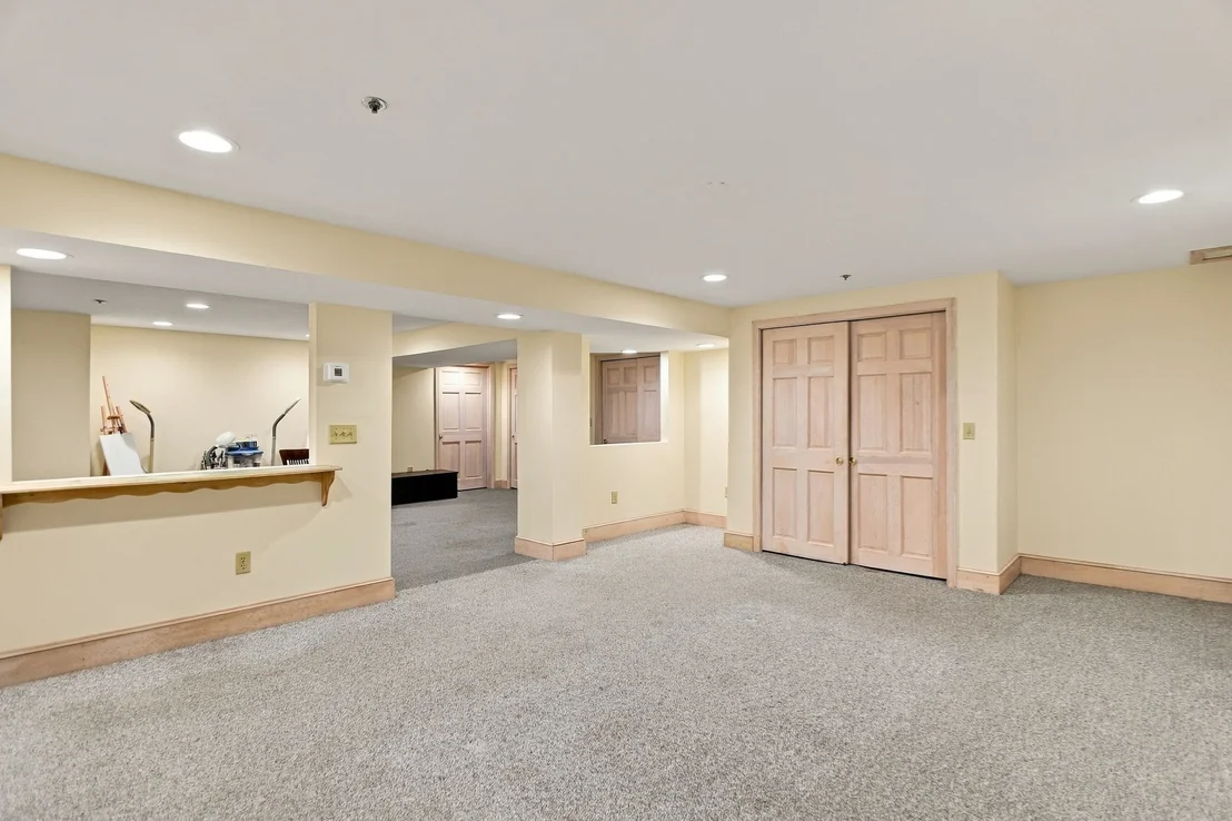 Photo of 9 Fox Run Dr