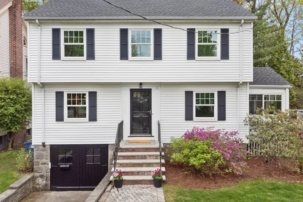 Photo of 11 Crehore Rd