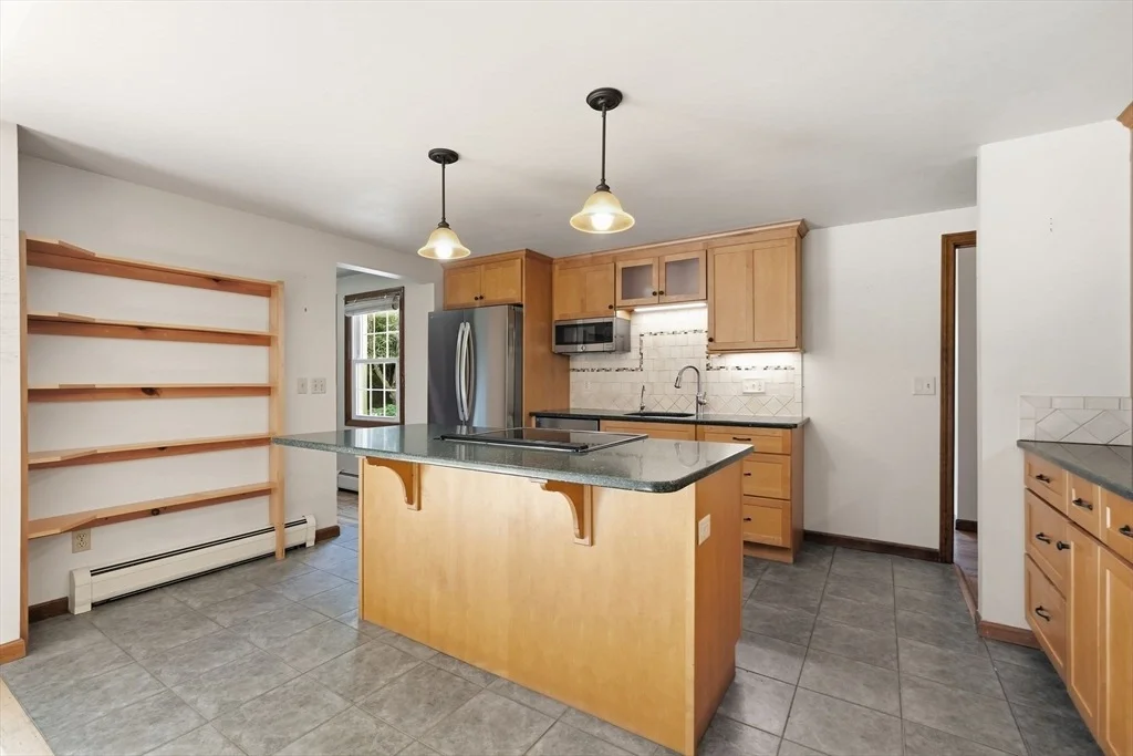 Photo of 590 Middle St.