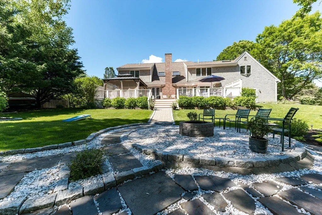 Photo of 11 Polaris Dr